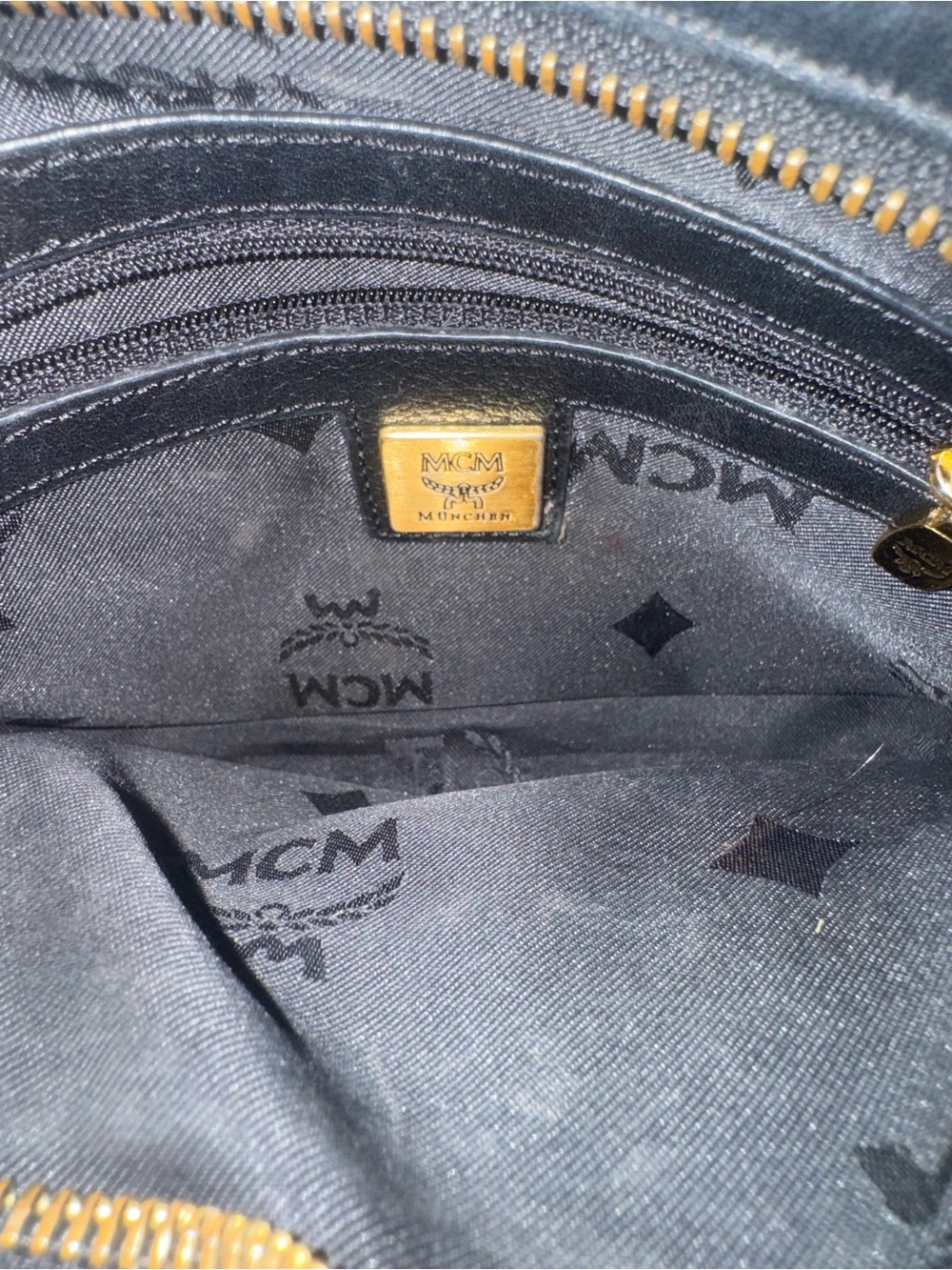 MCM Black Leather Crossbody camera Bag EUC - Picture 4 of 5